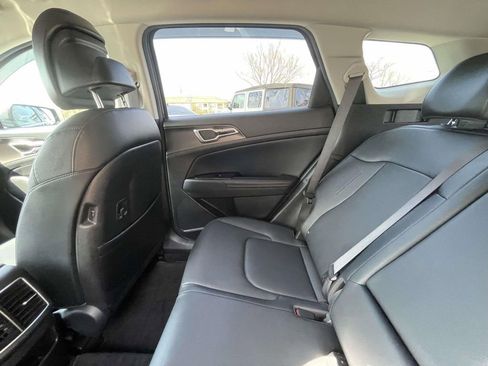 Certified 2023 Kia Sportage EX image 24