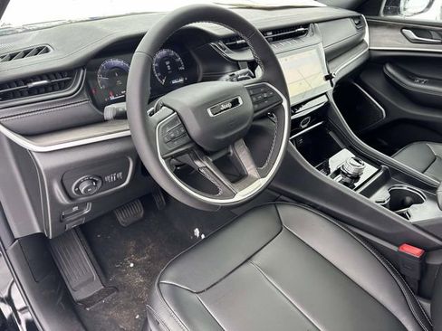 New 2026 Jeep Grand Cherokee Limited AWD/4WD image 16