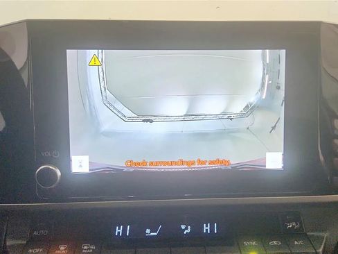 Used 2025 Toyota Camry LE image 29