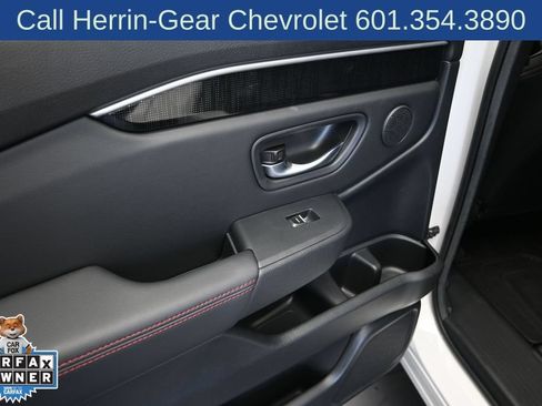 Used 2025 Honda Pilot Black Edition image 15