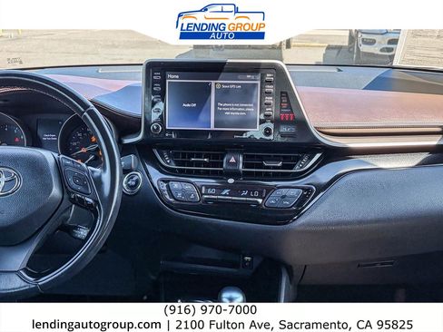 Used 2019 Toyota C-HR Limited FWD image 12