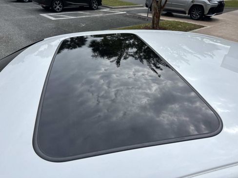 Certified 2023 Lexus ES 350 w/ Premium Package image 11