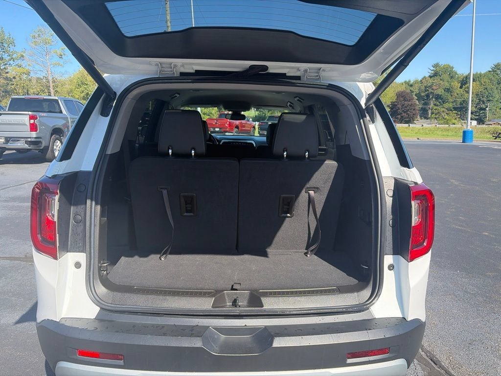 Used 2023 GMC Acadia SLT AWD/4WD image 30