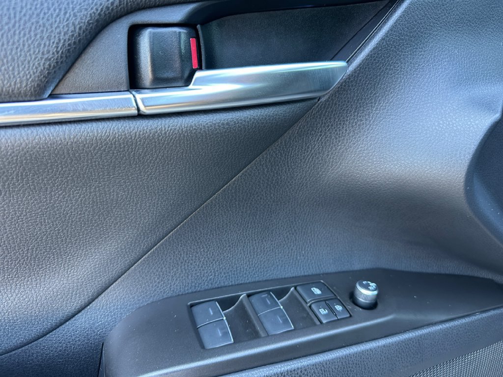 Used 2024 Toyota Camry XSE FWD image 10