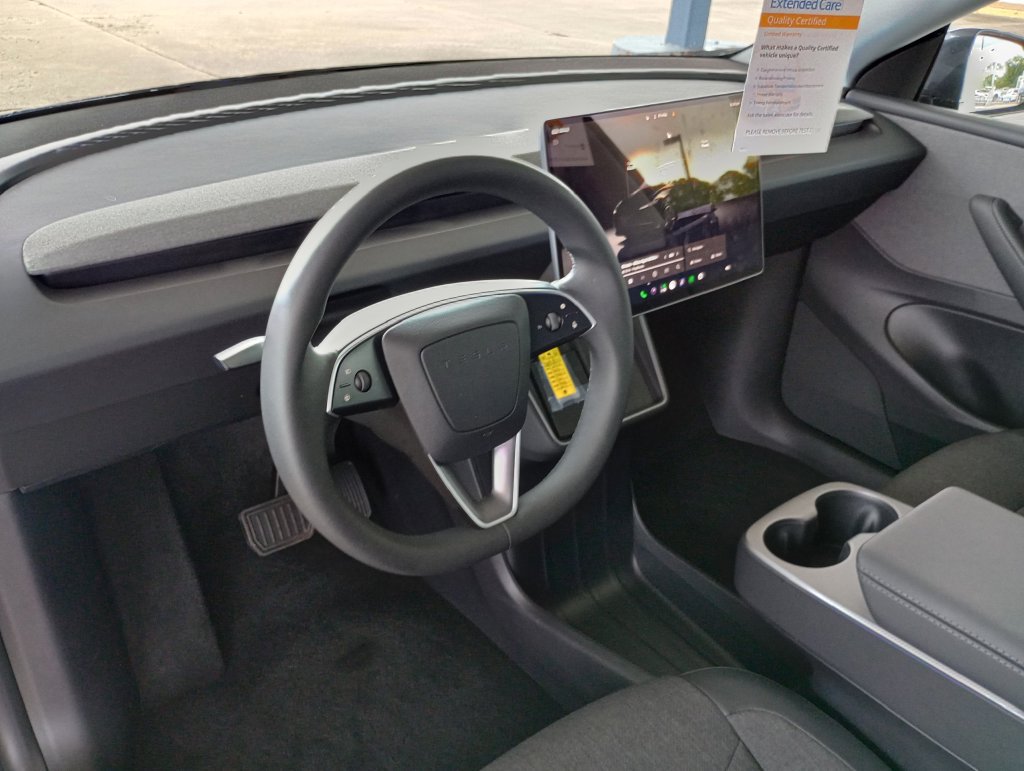 Used 2026 Tesla Model Y Long Range RWD image 10