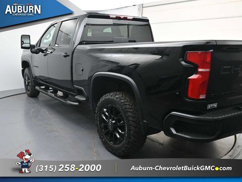 Used 2025 Chevrolet Silverado 2500 LT w/ Trail Boss Package AWD/4WD image 15