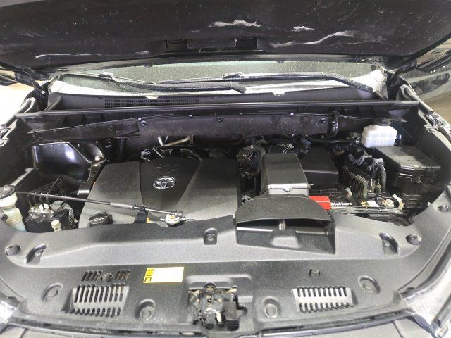 Used 2019 Toyota Highlander Limited Platinum AWD/4WD image 30