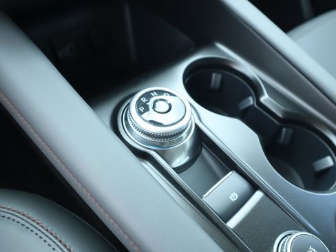New 2026 Ford Explorer Active w/ Active Comfort Package RWD image 9