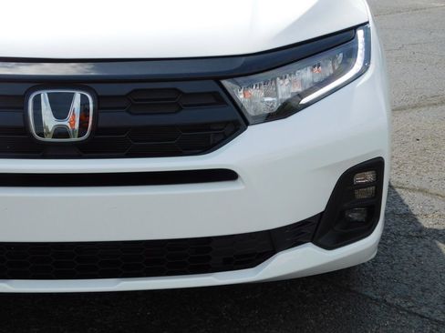 New 2026 Honda Odyssey EX-L image 9