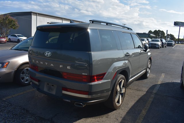 Used 2024 Hyundai Santa Fe Limited AWD/4WD image 4