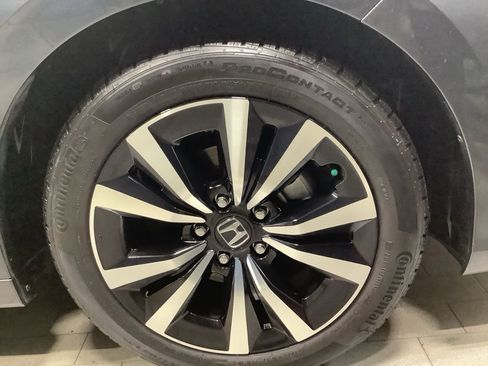 Used 2024 Honda Civic EX-L image 25