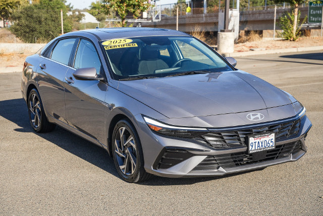 Certified 2025 Hyundai Elantra SEL FWD image 6
