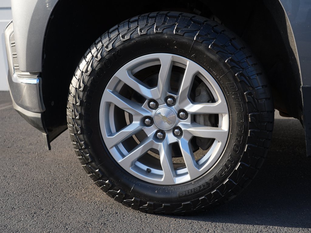 Certified 2021 Chevrolet Silverado 1500 LT AWD/4WD image 29