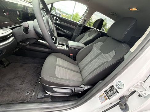Used 2024 Kia Sorento LX FWD image 15