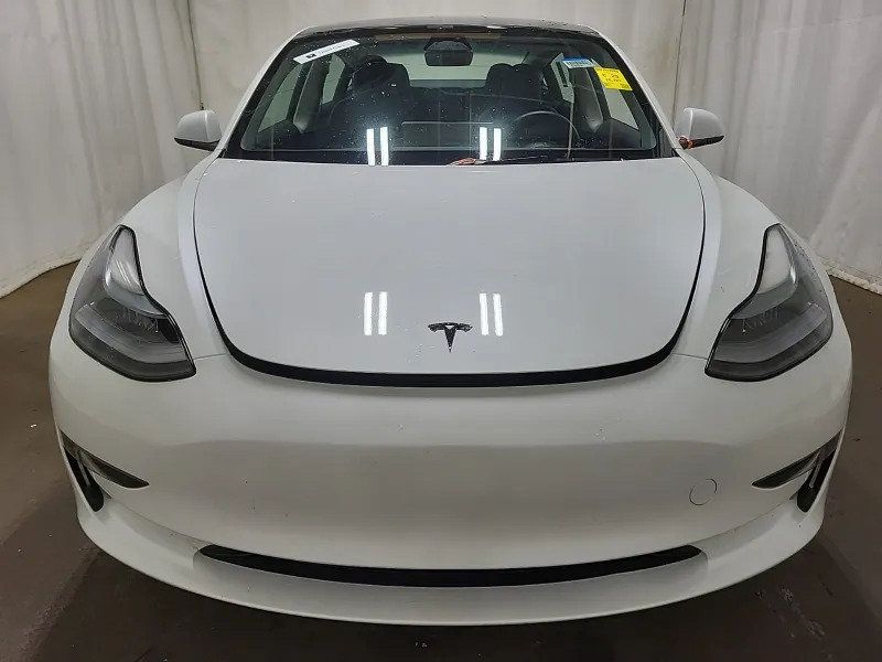 Used 2023 Tesla Model 3 Standard Range RWD image 2