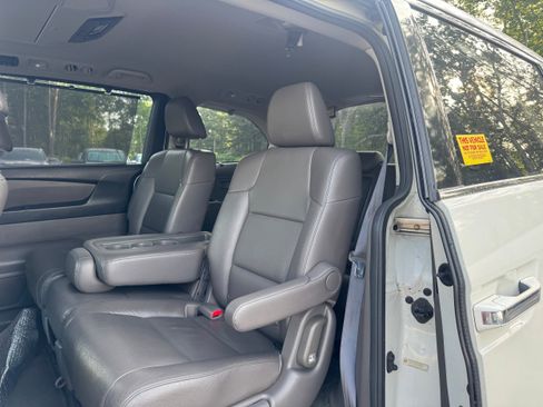 Used 2016 Honda Odyssey Touring image 13