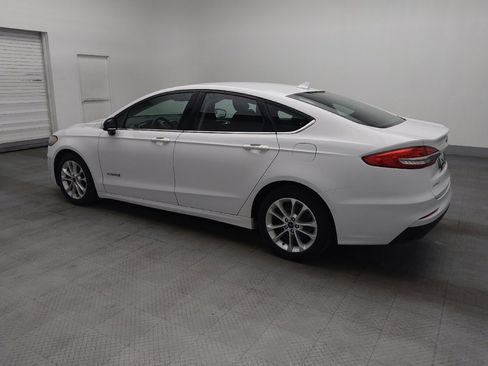 Used 2019 Ford Fusion SE FWD image 3