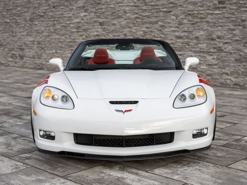 Used 2012 Chevrolet Corvette Grand Sport w/ 3LT Preferred Equipment Group image 8