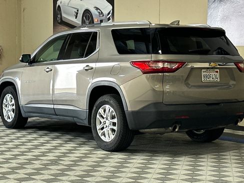 Used 2018 Chevrolet Traverse LT AWD/4WD image 6