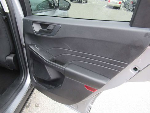 Used 2022 Ford Escape SE w/ SE Sport Appearance Package AWD/4WD image 22