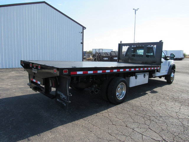 Used 2017 Ford F550 4x4 Regular Cab Super Duty image 3