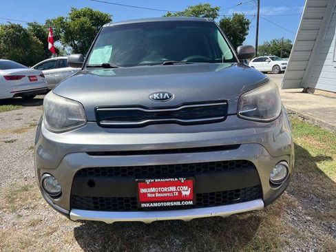 Used 2018 Kia Soul + FWD image 3
