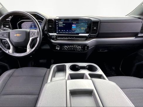 Used 2022 Chevrolet Silverado 1500 LT image 7