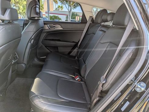 Certified 2025 Kia Sportage EX FWD image 15