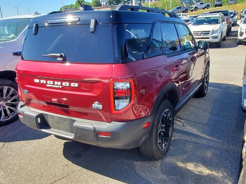 Used 2025 Ford Bronco Sport Outer Banks w/ Outer Banks Tech Package+ AWD/4WD image 9