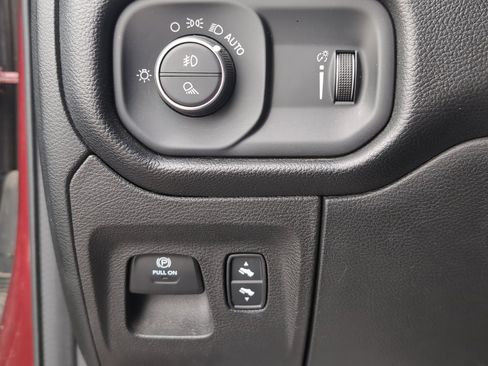 Used 2022 RAM 1500 Lone Star image 14