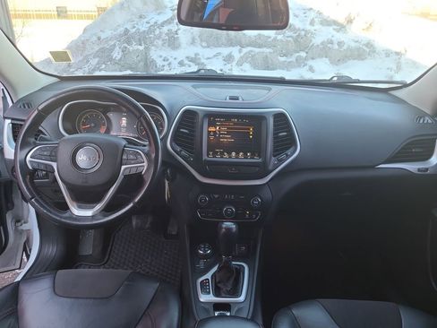 Used 2015 Jeep Cherokee Trailhawk image 23