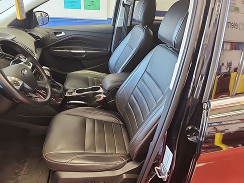 Used 2016 Ford Escape Titanium w/ Equipment Group 301A AWD/4WD image 7