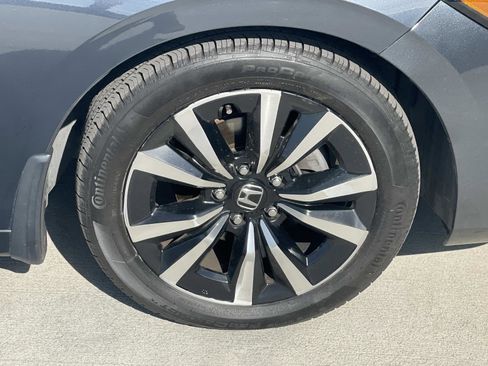 Certified 2022 Honda Civic EX-L image 30