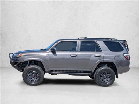Used 2014 Toyota 4Runner SR5 AWD/4WD image 9