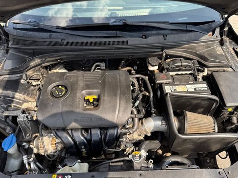 Used 2020 Hyundai Veloster 2.0 FWD image 23