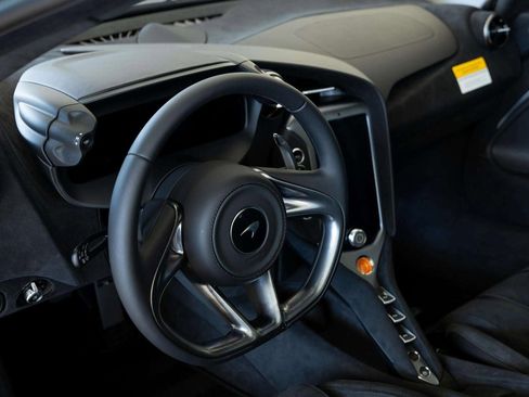 New 2026 McLaren 750S image 28