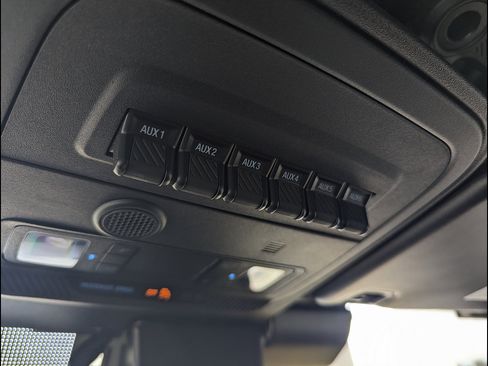 Used 2025 Ford Bronco Badlands AWD/4WD image 38