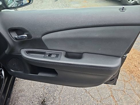 Used 2012 Chrysler 200 Touring FWD image 20
