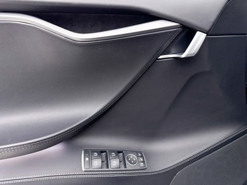 Used 2019 Tesla Model S 100D image 24