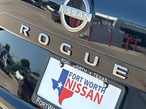 New 2026 Nissan Rogue SV image 9