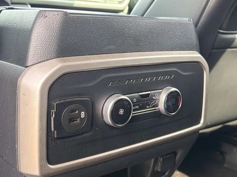 Certified 2022 Ford Expedition XLT image 23