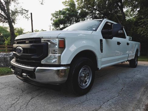 Used 2020 Ford F250 XL w/ Power Equipment Group RWD image 9