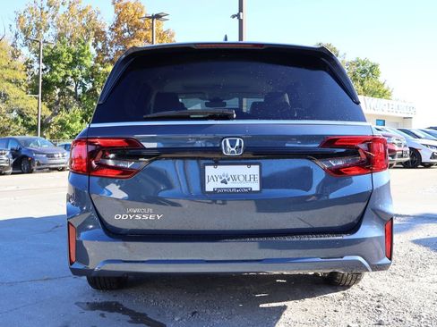 New 2026 Honda Odyssey EX-L image 5