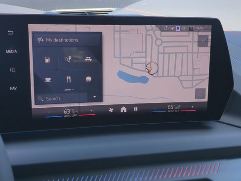 Certified 2025 BMW 228i xDrive w/ Technology Package image 22