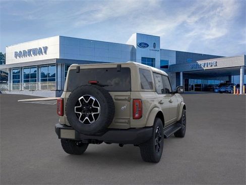 New 2025 Ford Bronco Outer Banks image 8