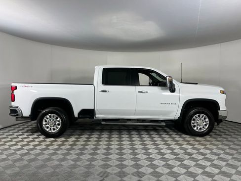 Used 2024 Chevrolet Silverado 2500 LTZ image 8