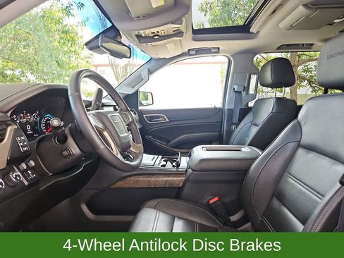 Used 2018 GMC Yukon XL Denali w/ Denali Ultimate Package AWD/4WD image 25