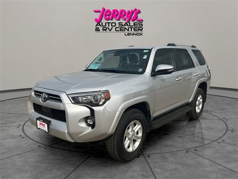 Used 2024 Toyota 4Runner SR5 Premium image 2