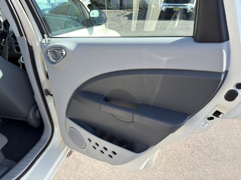 Used 2007 Chrysler PT Cruiser 4DR Base image 43