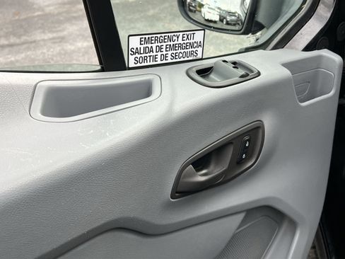 Used 2016 Ford Transit 350 XLT image 13